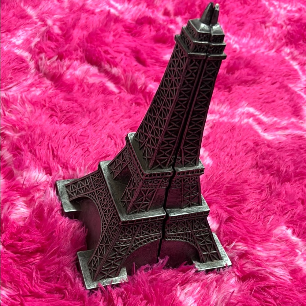 2 piece Decorative Eiffel Tower Statue